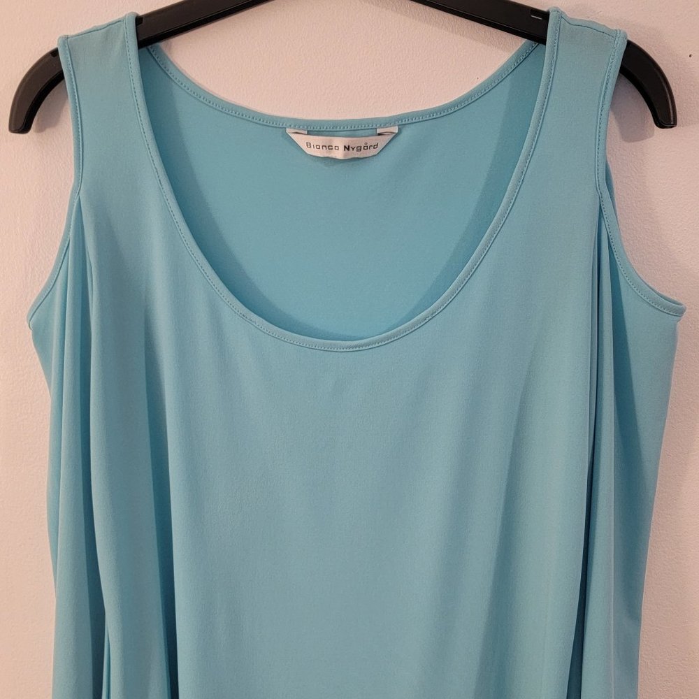 Cold shoulder summer top